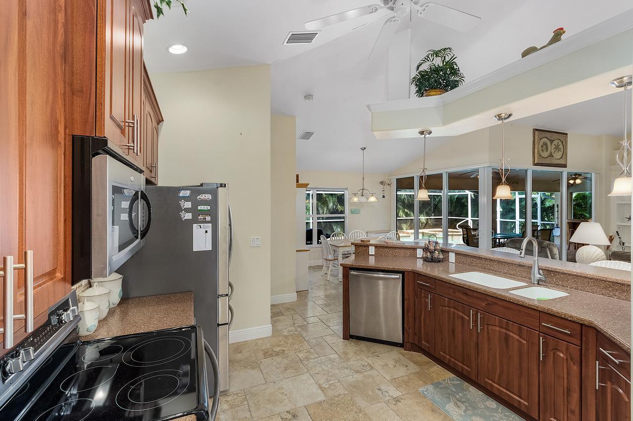 Luxury Home, Hot Tub, Heated Pool, Tiki Bar - Villa Spain Cape Coral Exterior photo
