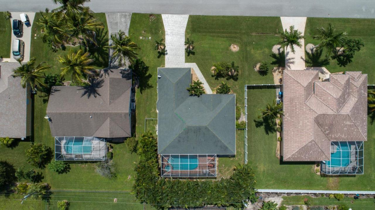 Luxury Home, Hot Tub, Heated Pool, Tiki Bar - Villa Spain Cape Coral Exterior photo